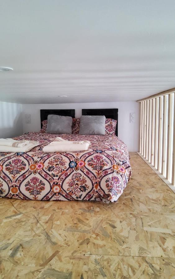 Studio Gypsy Isigny-le-Buat Exteriör bild